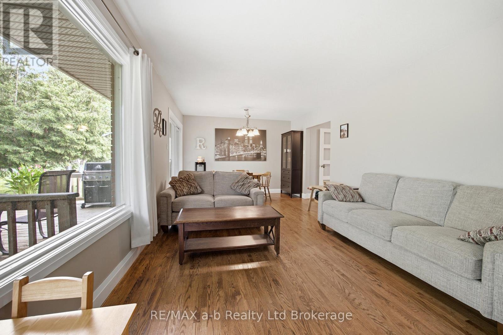 88 HILLSIDE AVENUE - 20