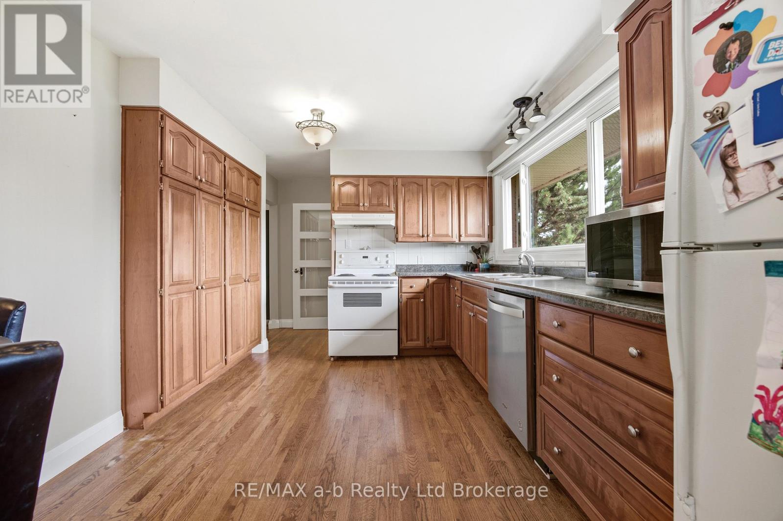 88 HILLSIDE AVENUE - 22