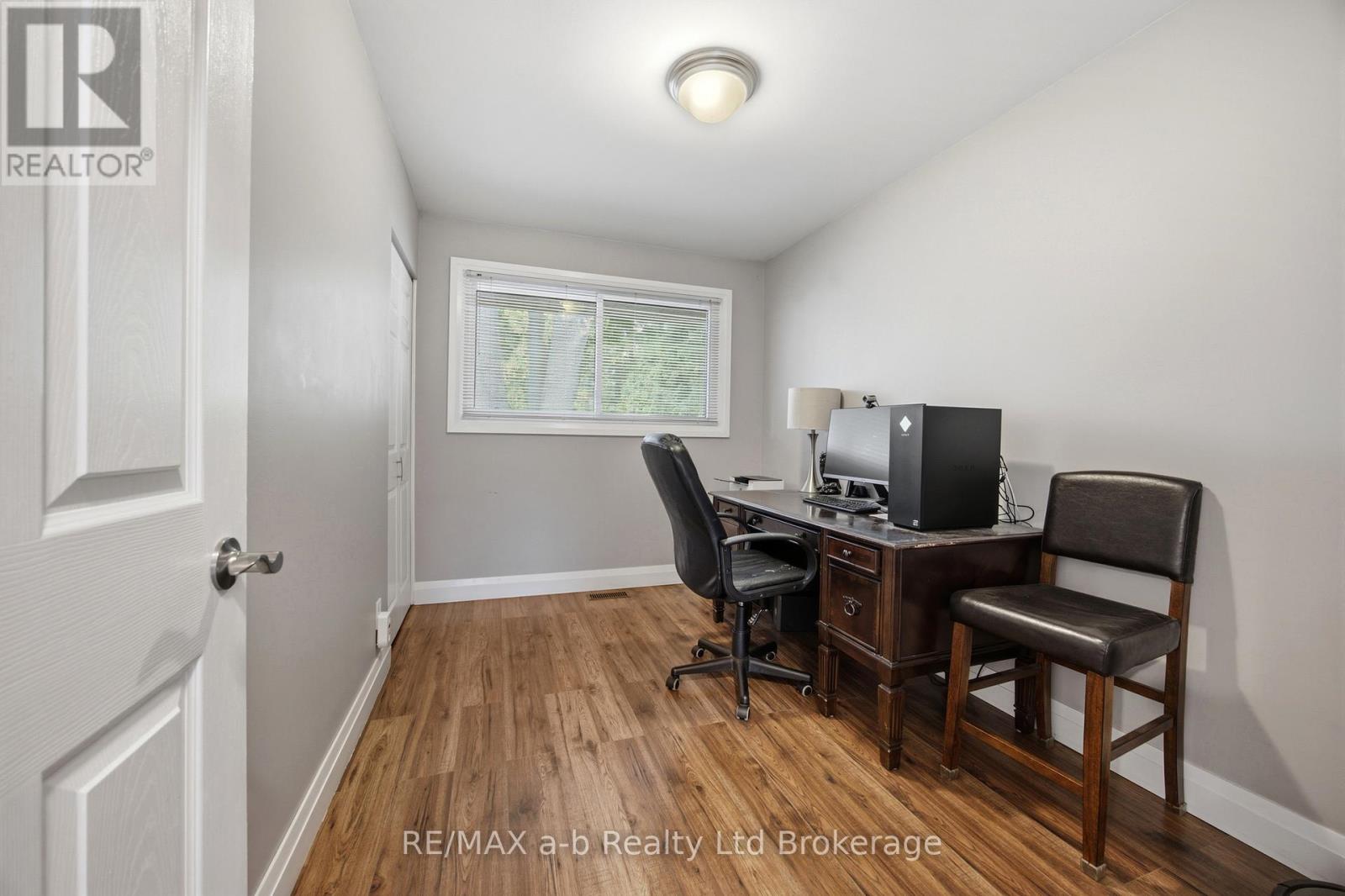88 HILLSIDE AVENUE - 25
