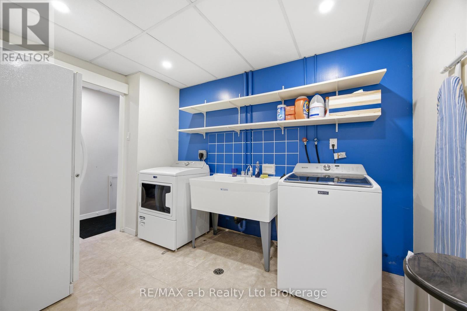 88 HILLSIDE AVENUE - 29