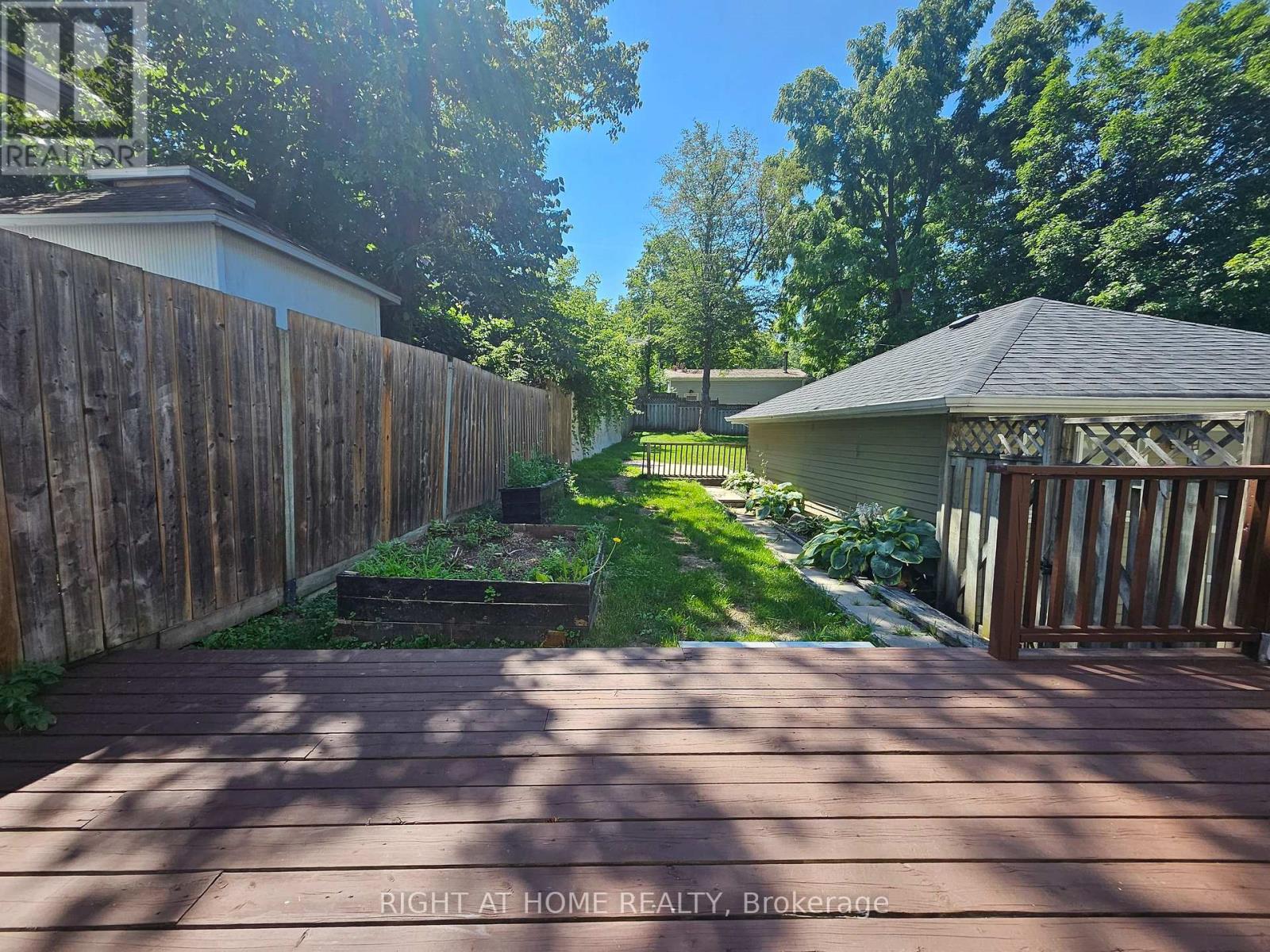 259 GLENWOODS AVENUE - 32
