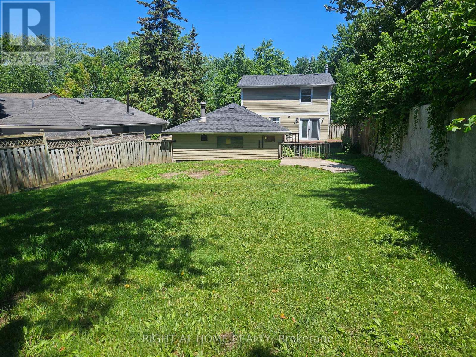 259 GLENWOODS AVENUE - 33