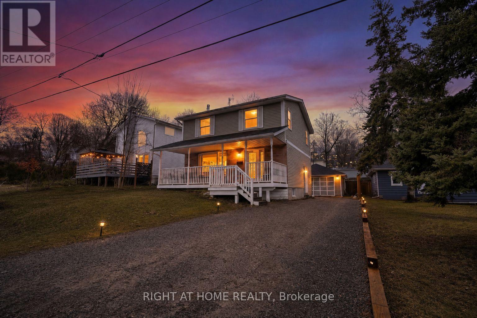 259 GLENWOODS AVENUE - 35
