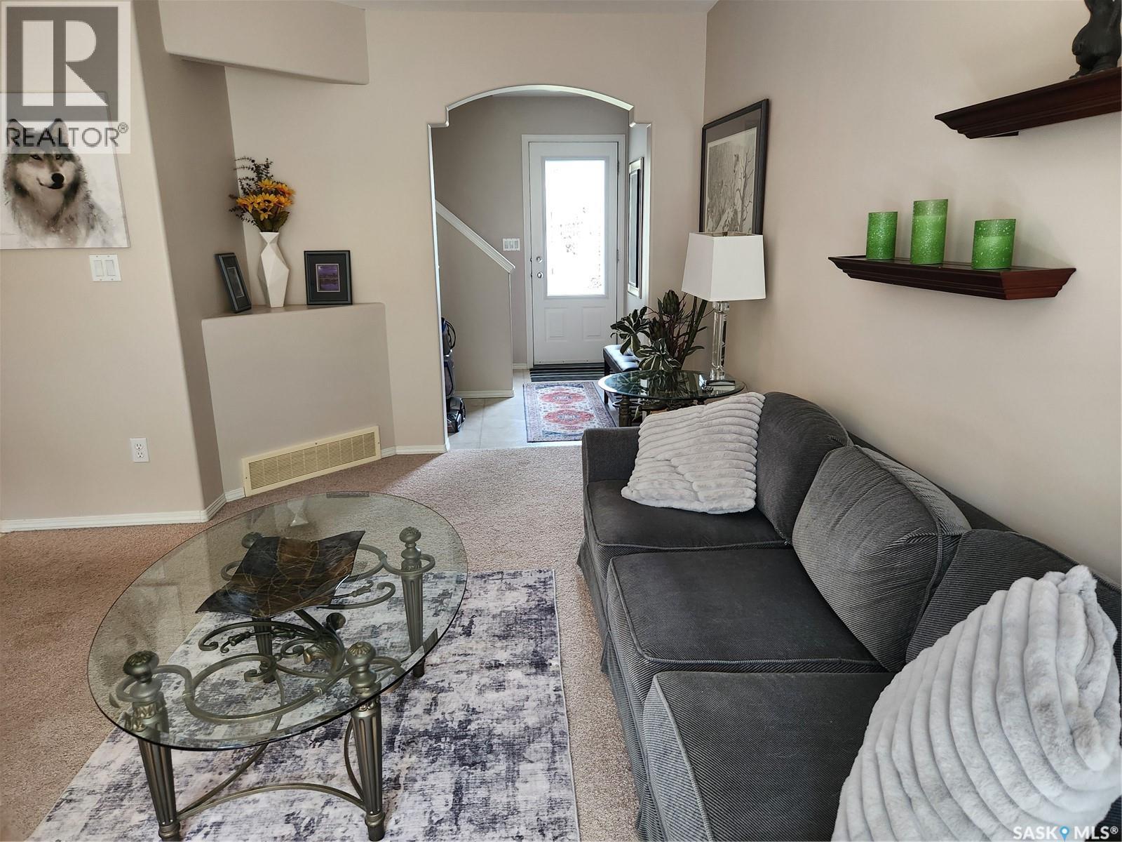 #127 405 Bayfield CRESCENT - 4
