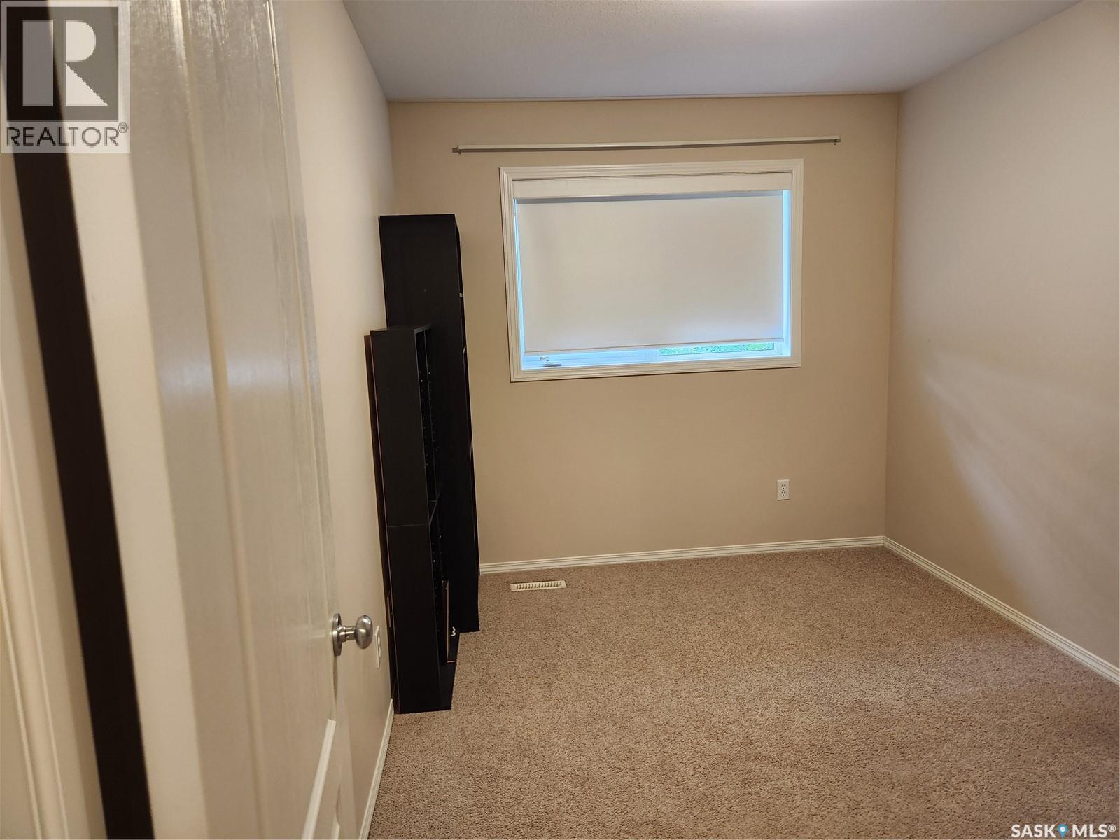#127 405 Bayfield CRESCENT - 19