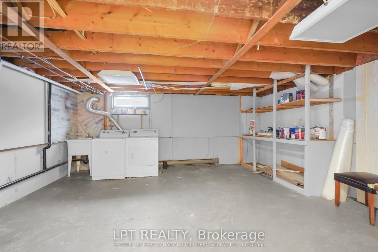 #100 51 SHOLTO DRIVE - 23