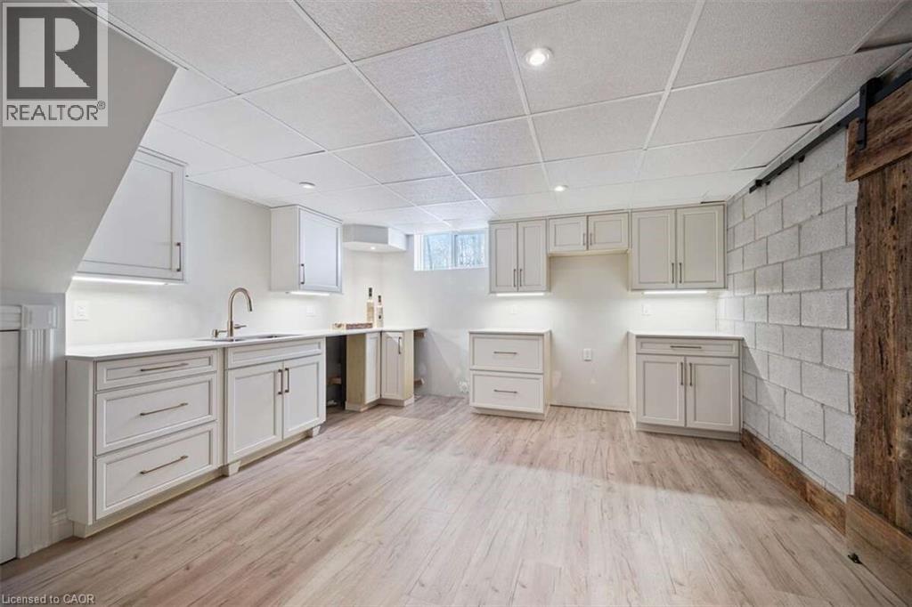 3314 SANDHILLS Road - Image 31