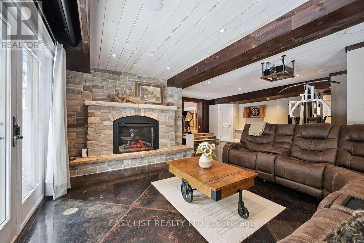 3314 SANDHILLS ROAD - 35