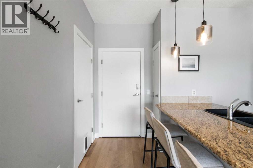 #303 2307 14 Street SW - 3