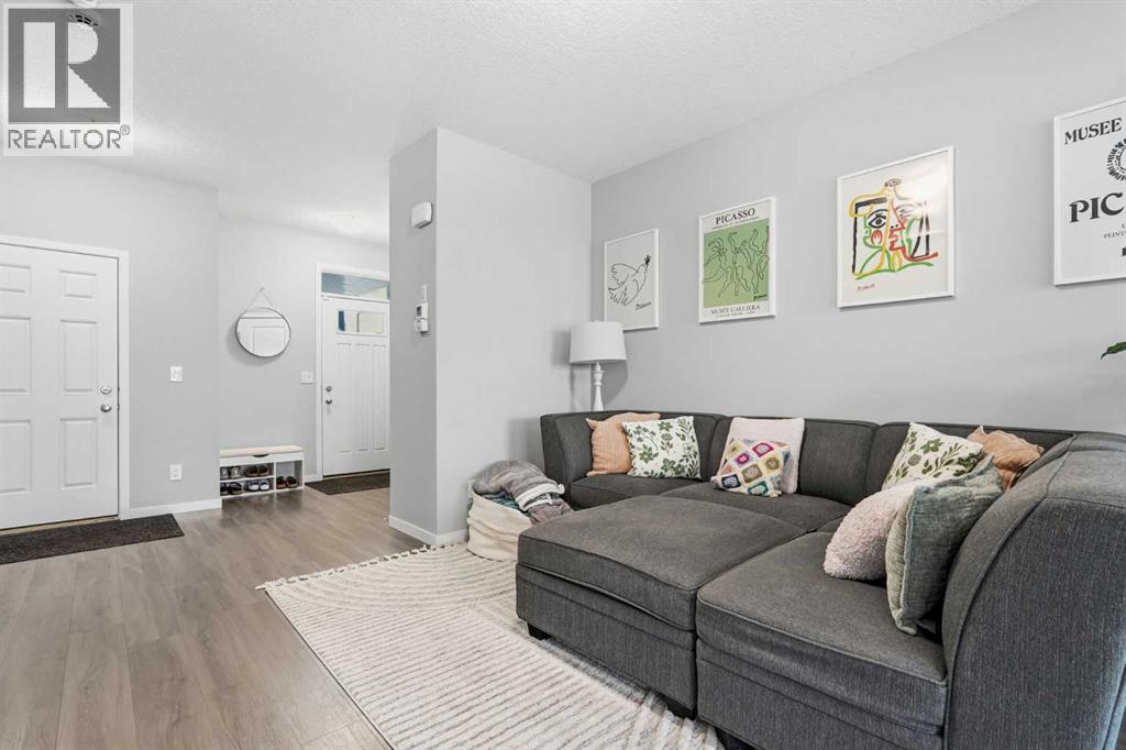 15 Cranbrook Terrace SE - photo 4
