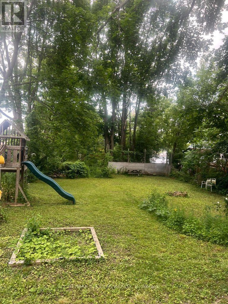 243 HARVEY STREET W - 35