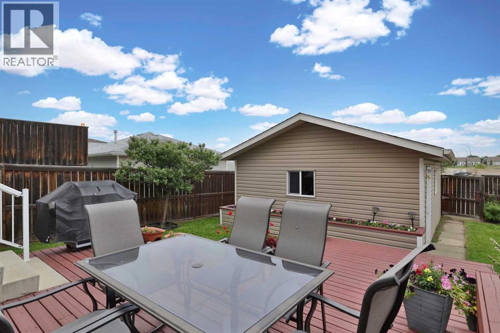 4513 73A Street - 44