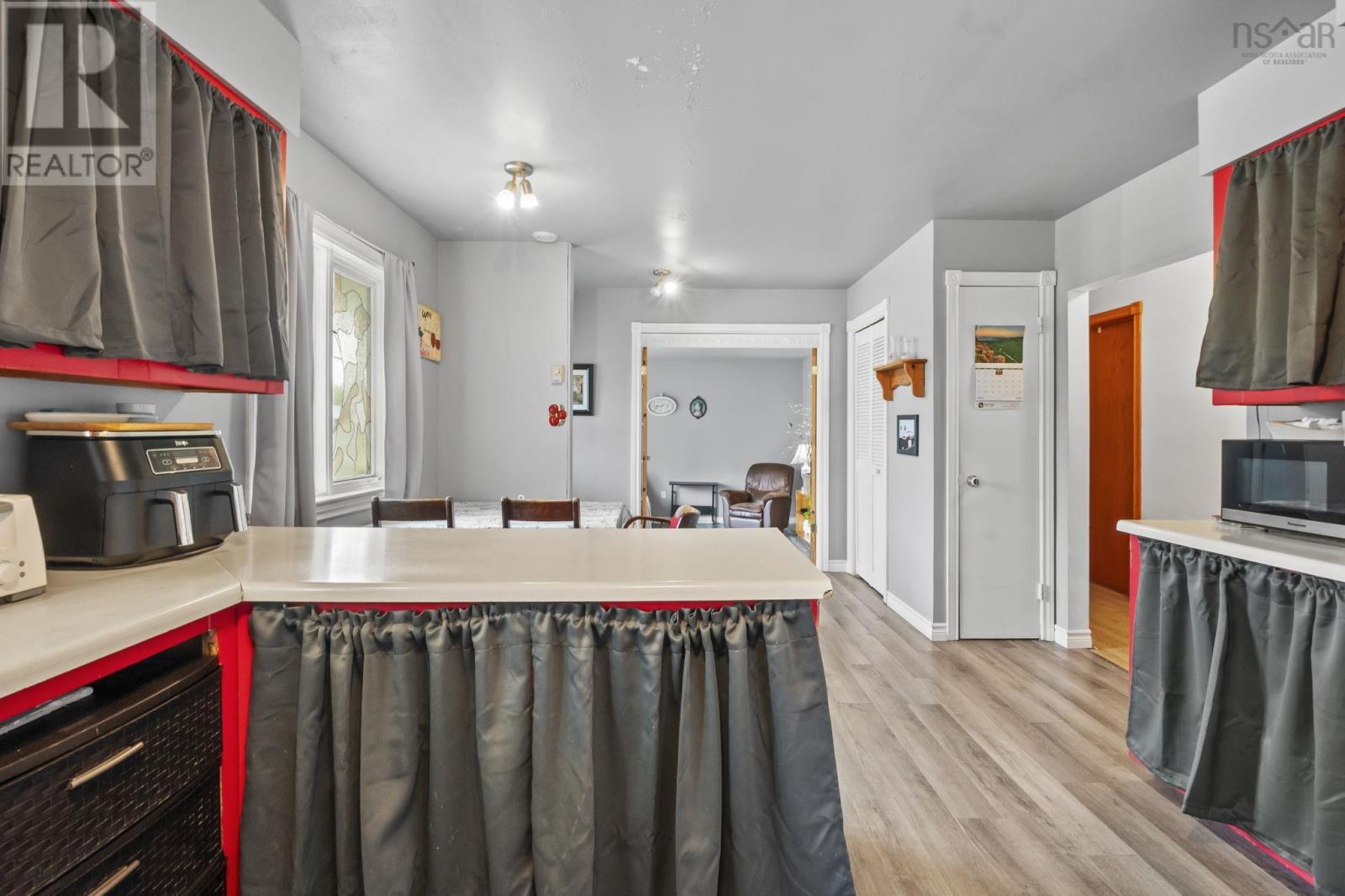 1335 Highway 2 - 11