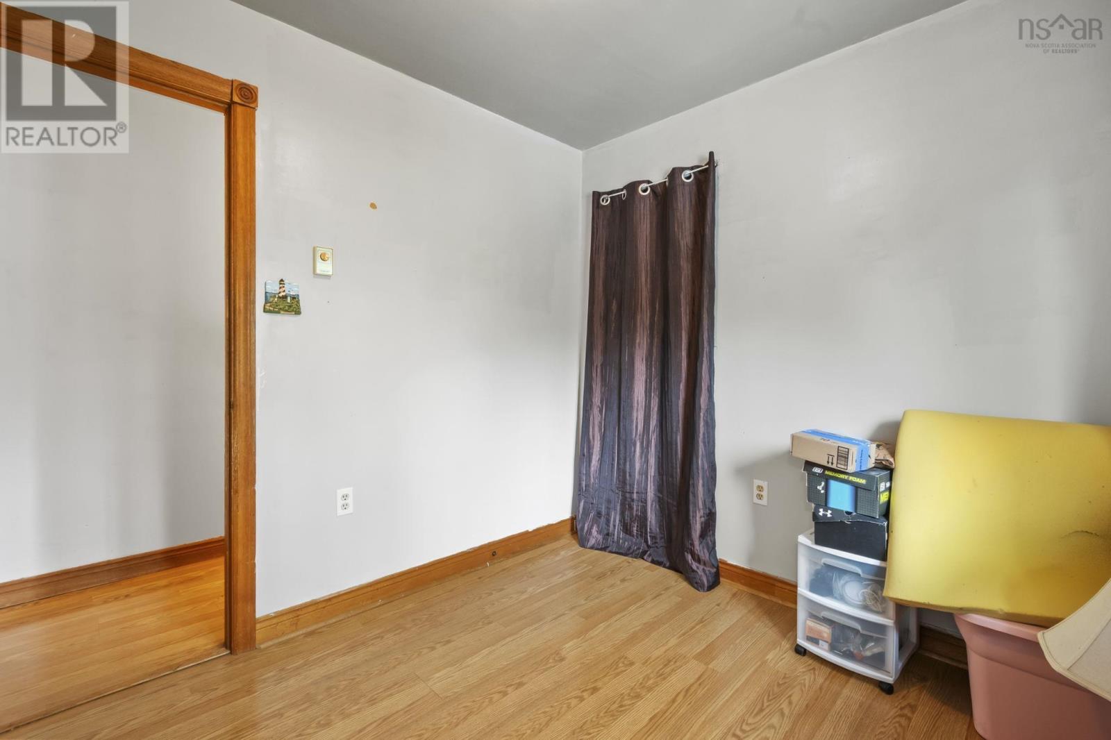 1335 Highway 2 - 15