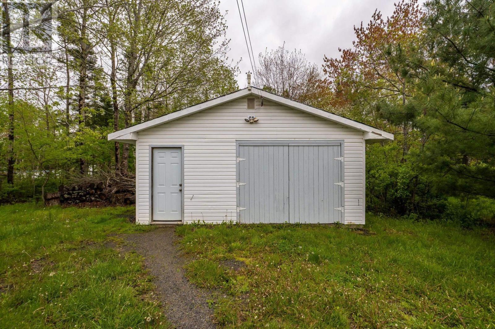 1335 Highway 2 - 23