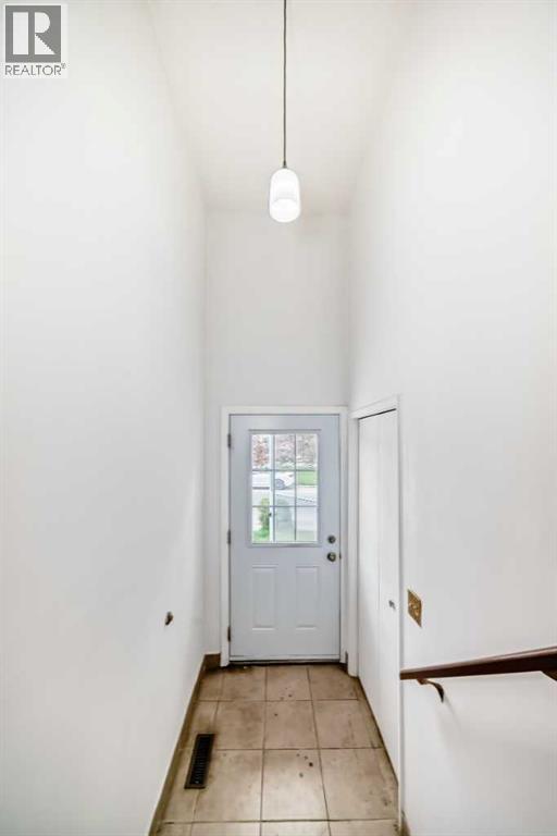 4218 38 Street NE - 24