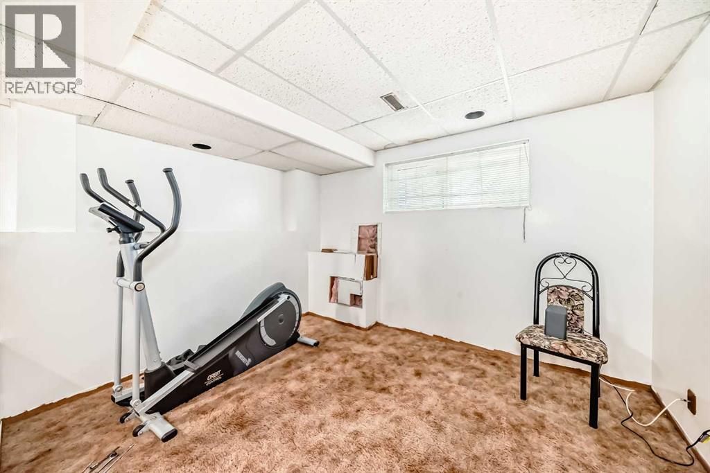 4218 38 Street NE - 30