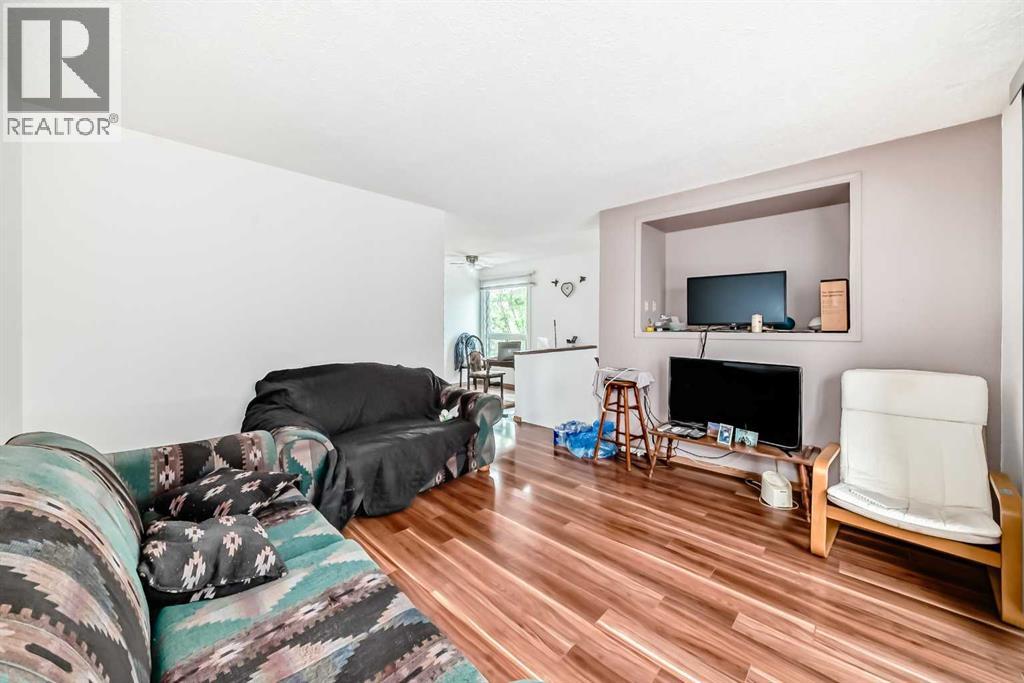4218 38 Street NE - 16