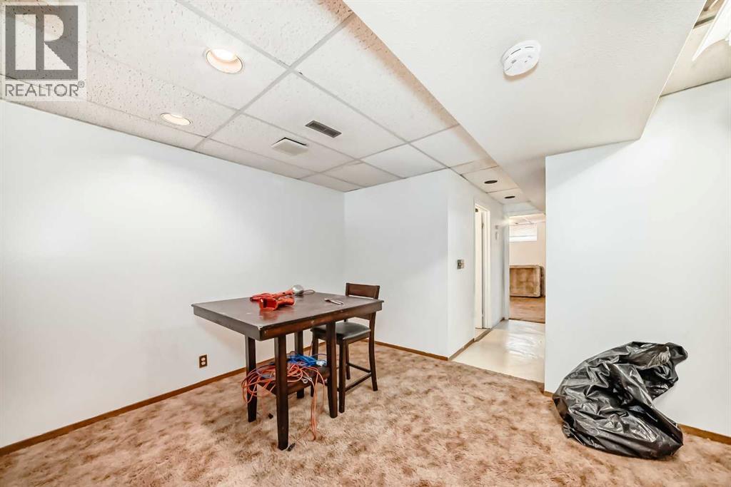 4218 38 Street NE - 29