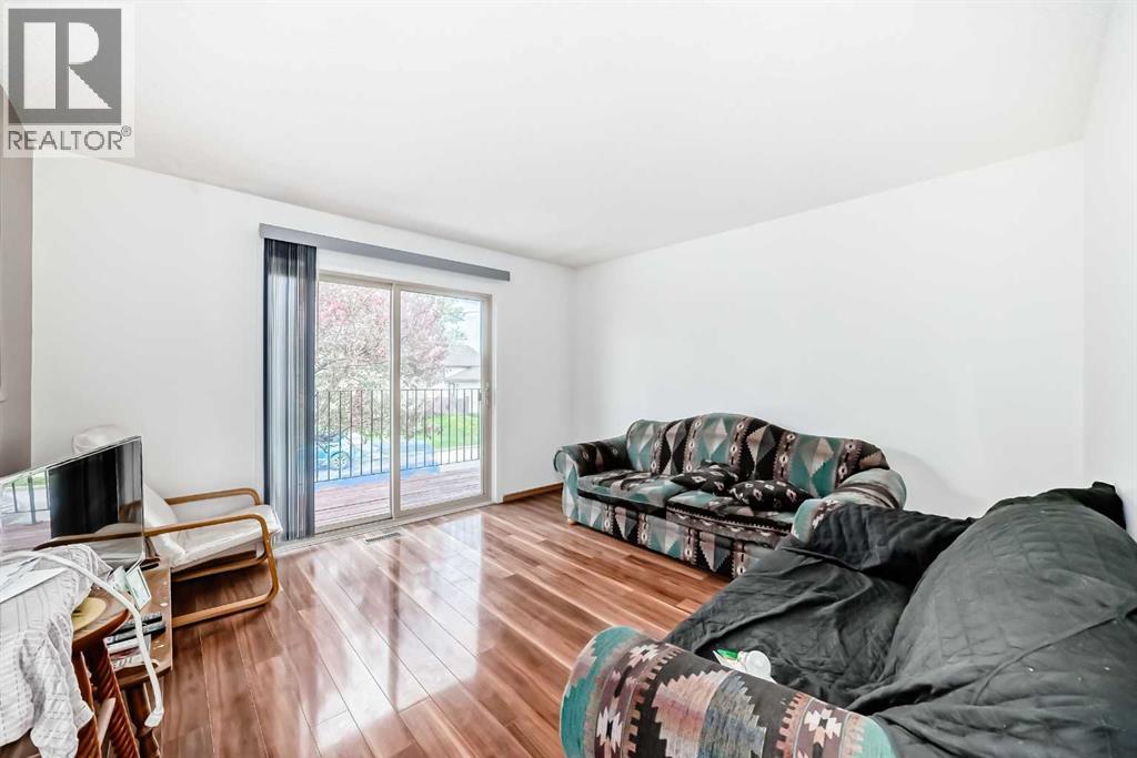 4218 38 Street NE - 11