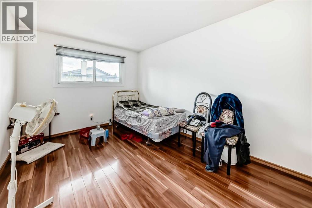 4218 38 Street NE - 18