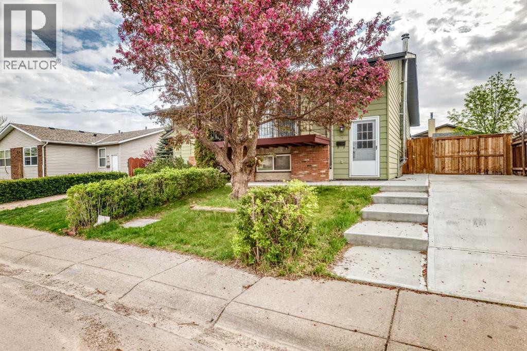 4218 38 Street NE - 50