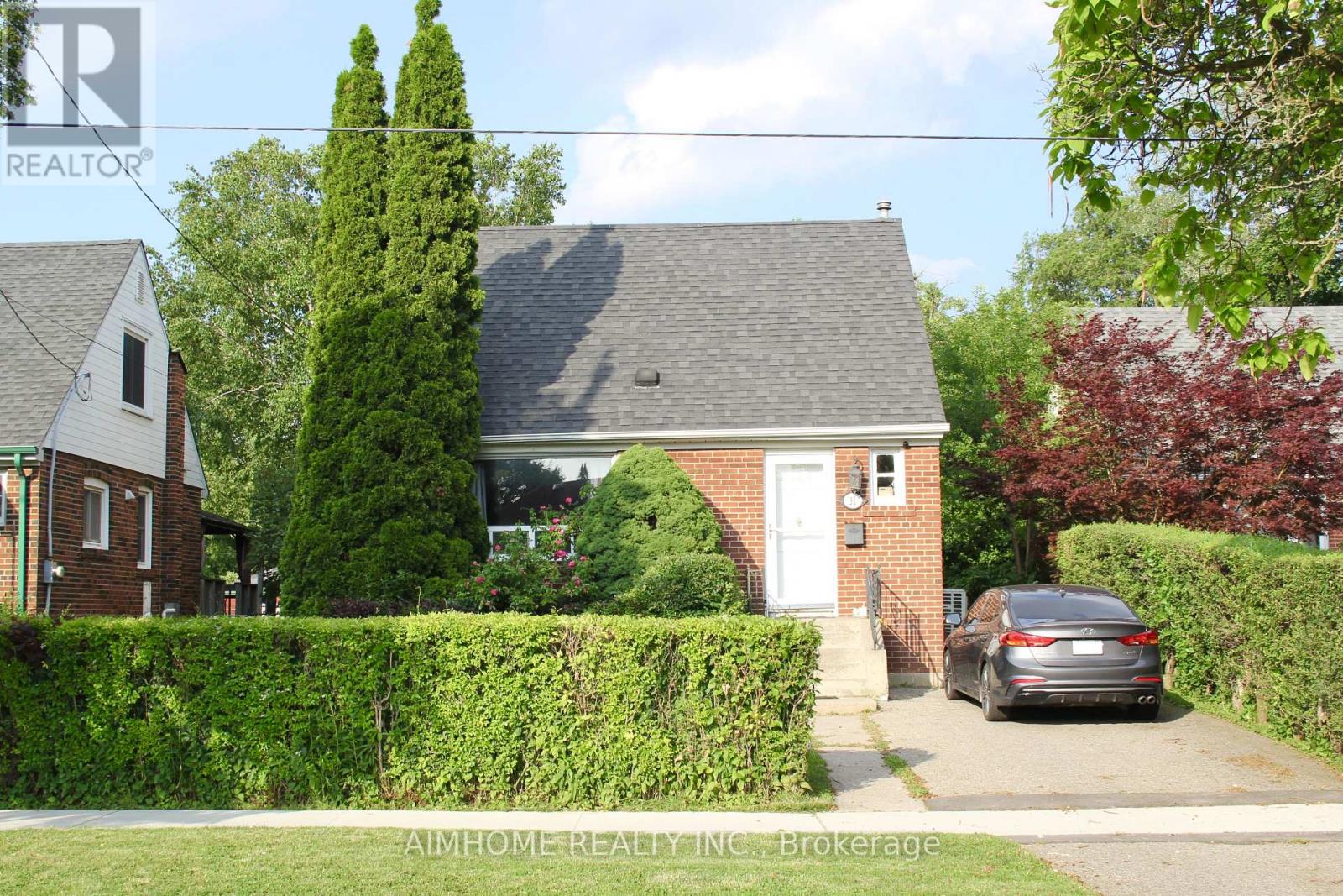 31 CAMILLA CRESCENT - 1