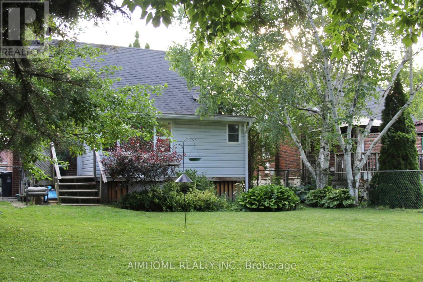 31 CAMILLA CRESCENT - 20