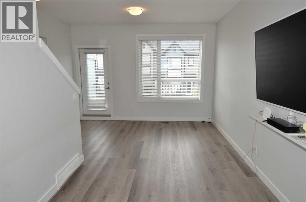 #106 16 Evanscrest Park NW - 8