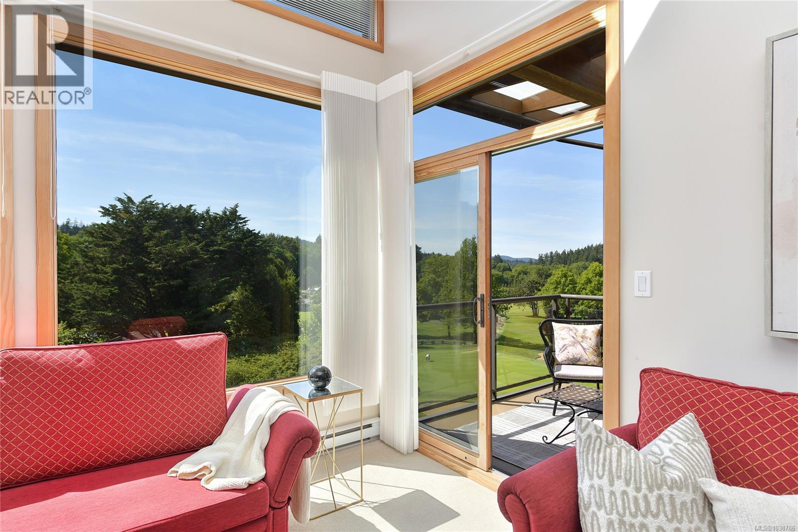 #403 5327 Cordova Bay Rd - 2