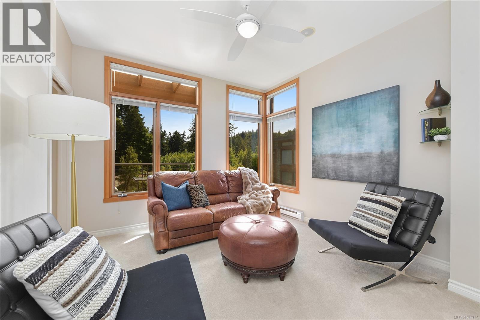 #403 5327 Cordova Bay Rd - 30