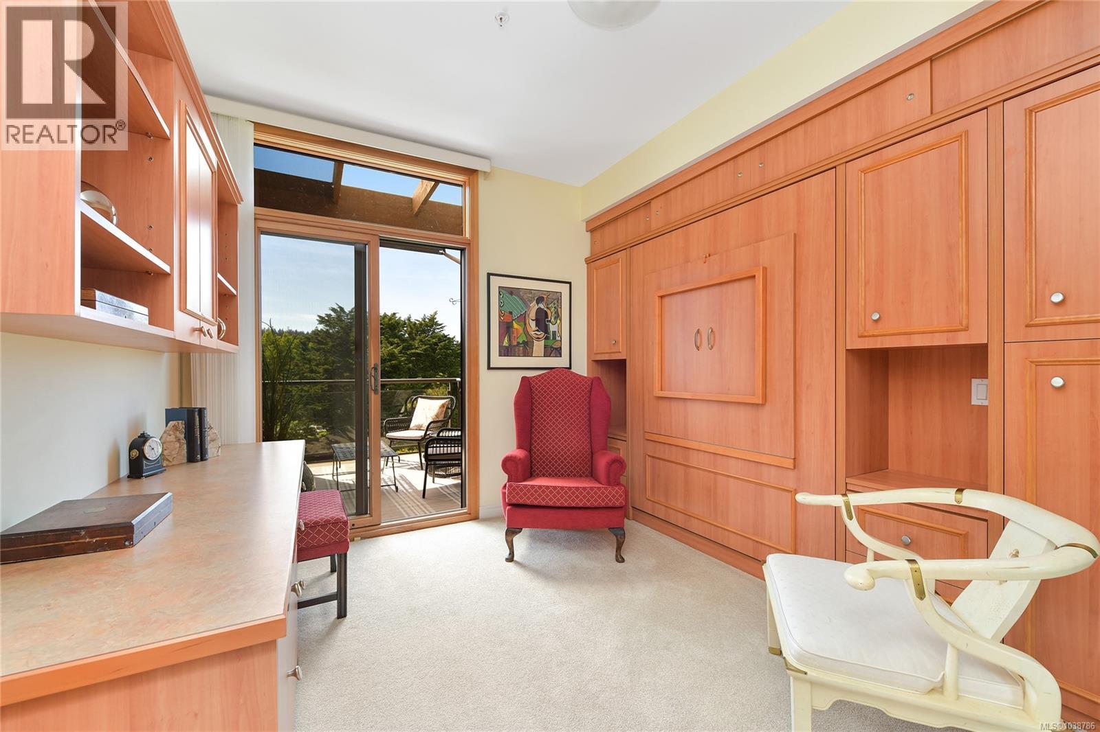 #403 5327 Cordova Bay Rd - 44