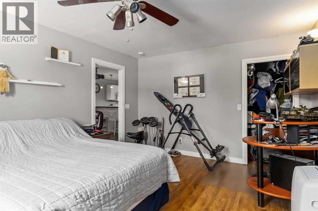 54 Poplar Crescent - 32