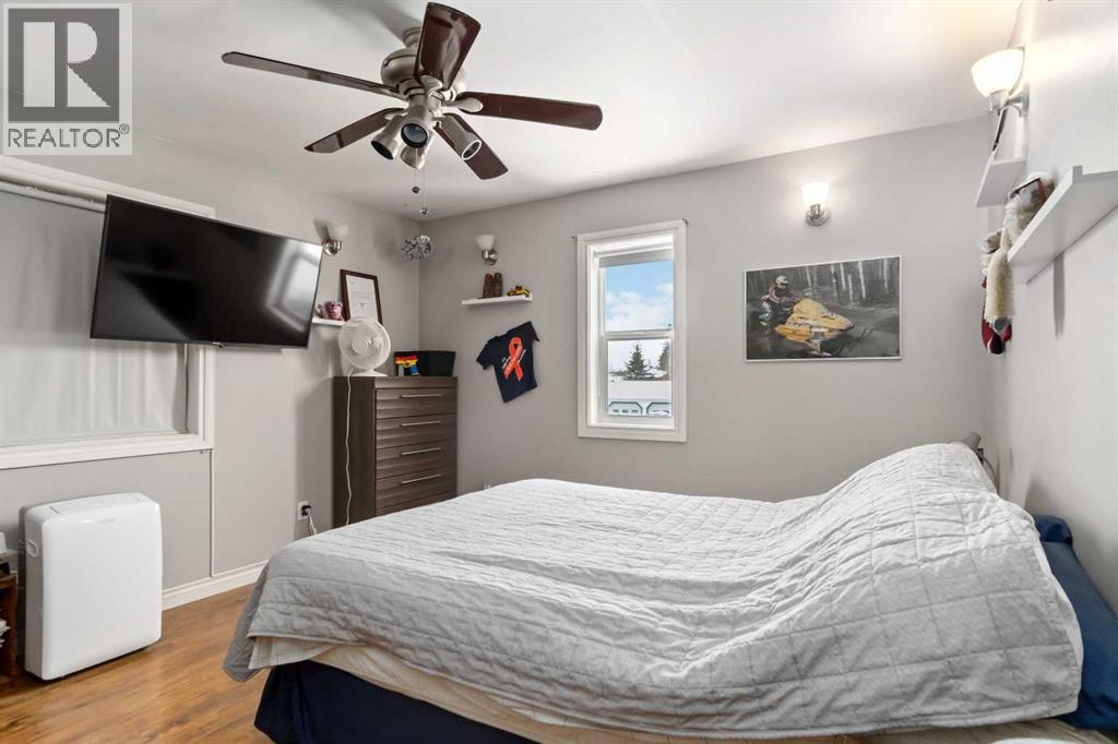54 Poplar Crescent - 31