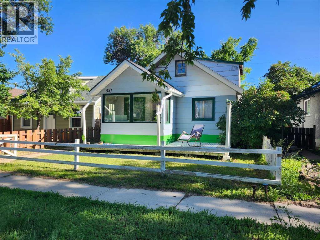541 2 Avenue W - photo 2