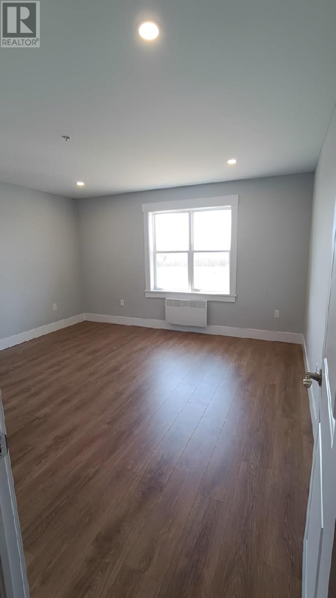 #404 18 Gilbert Drive - 13