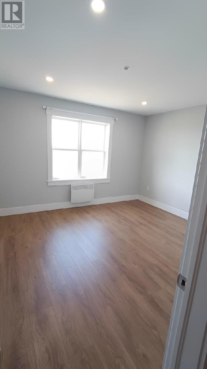 #404 18 Gilbert Drive - Image 15