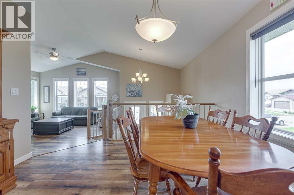 74 Mackenzie Crescent — photo 12