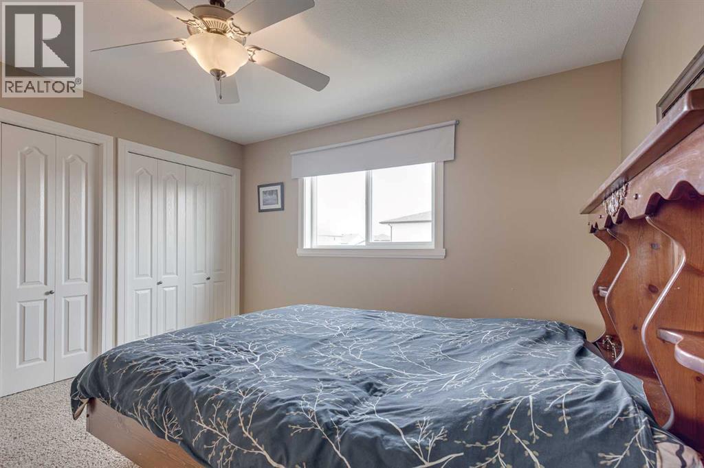 74 Mackenzie Crescent — photo 25