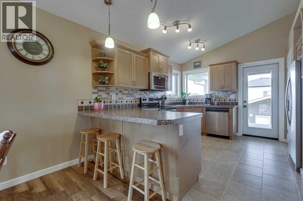 74 Mackenzie Crescent — photo 14