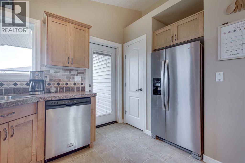 74 Mackenzie Crescent — photo 17