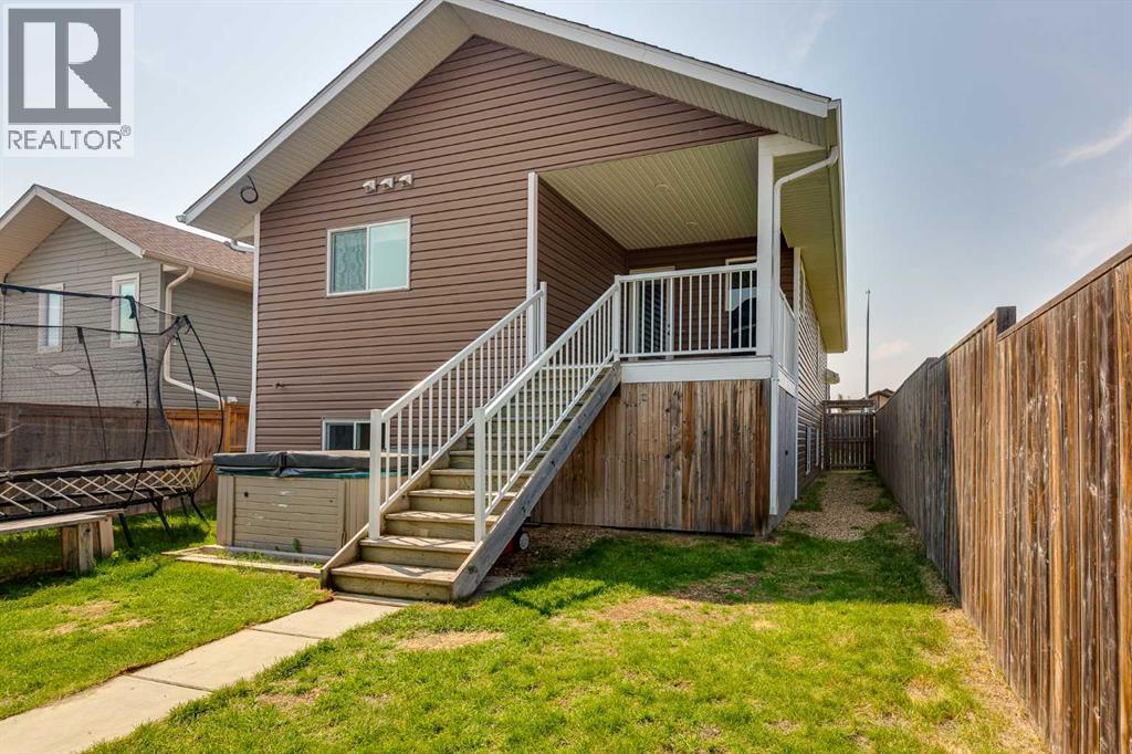 74 Mackenzie Crescent — photo 45