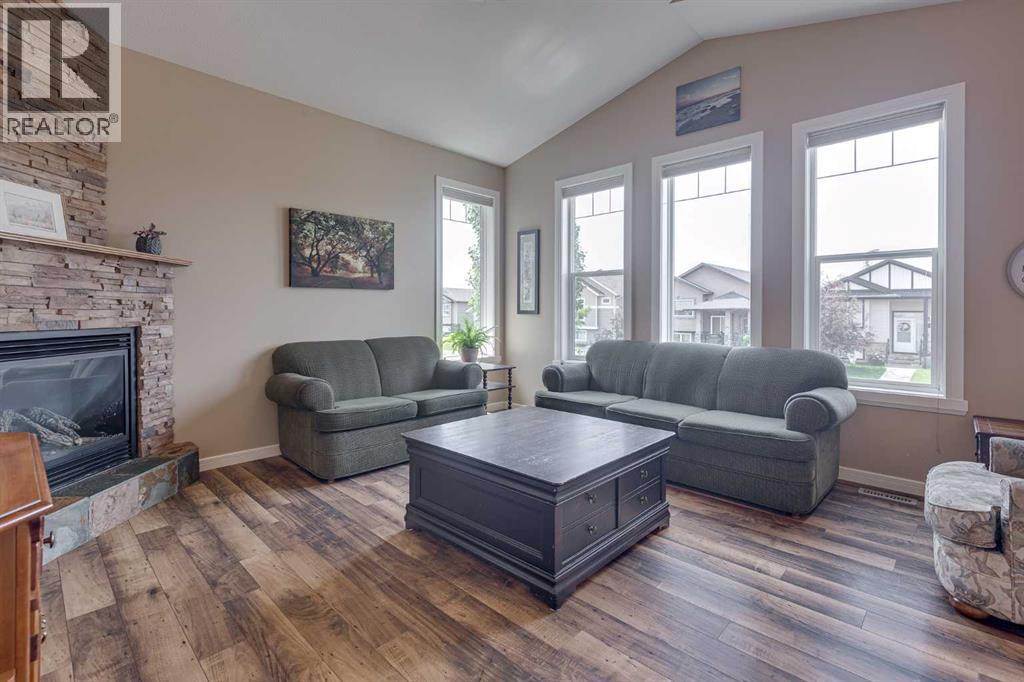 74 Mackenzie Crescent — photo 7