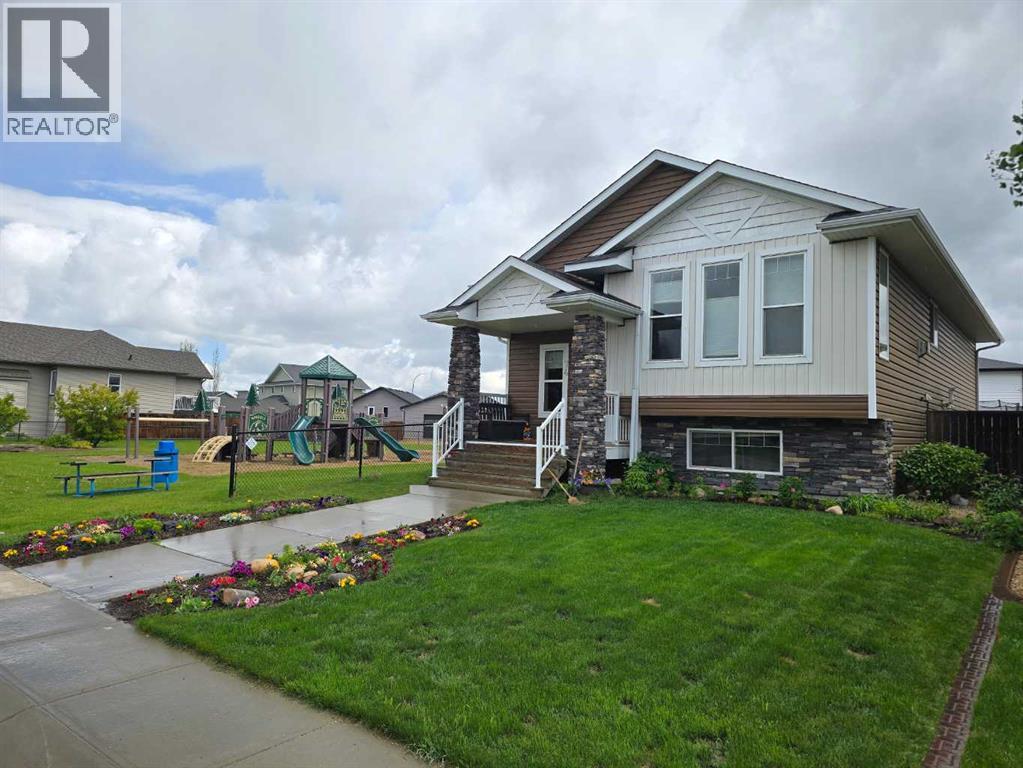 74 Mackenzie Crescent — photo 48