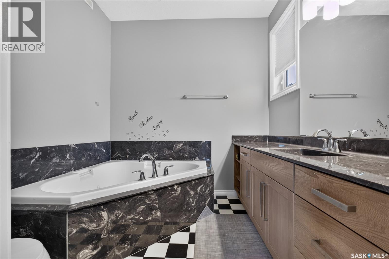 2801 Ridgway AVENUE - 22