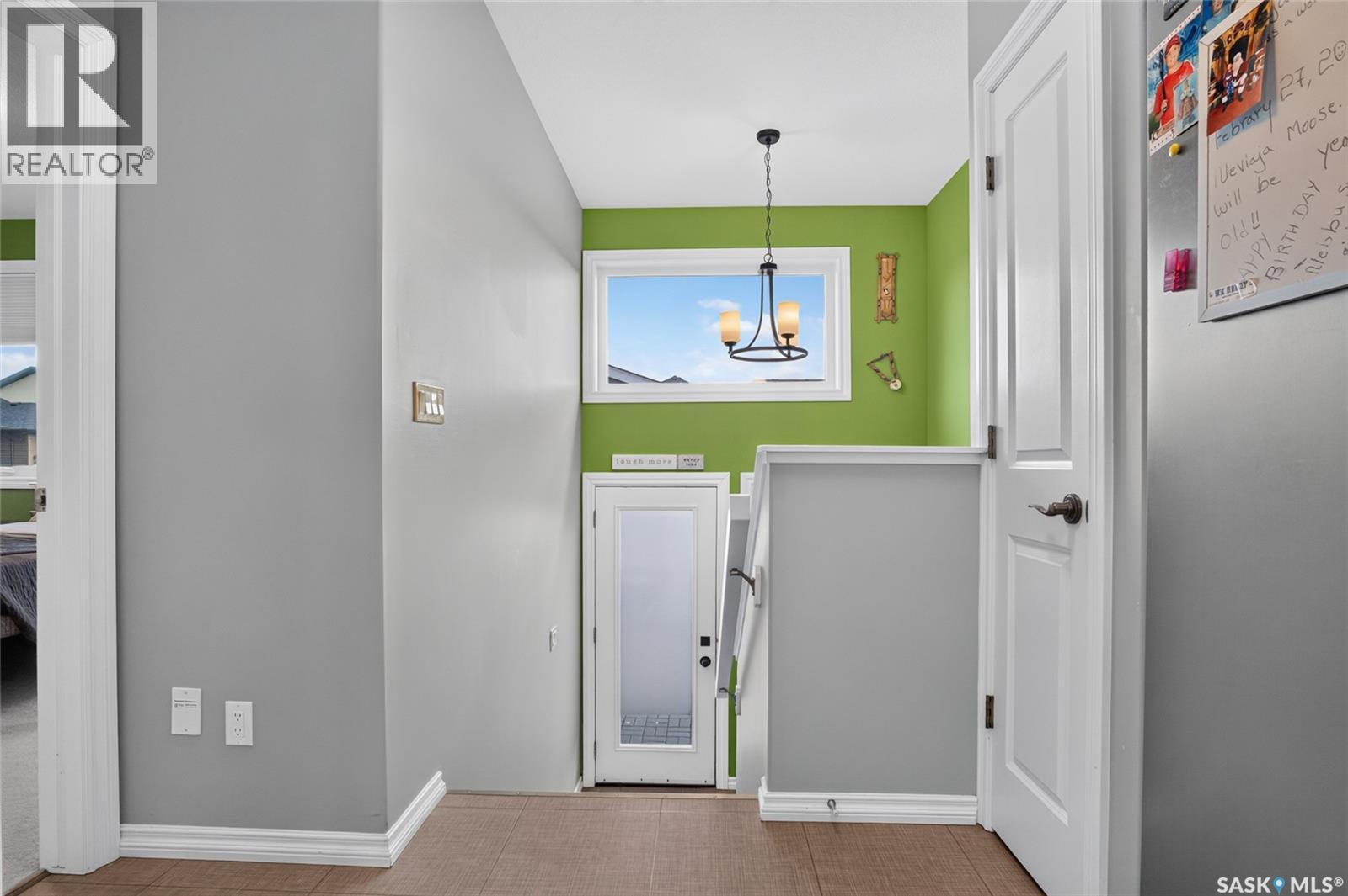 2801 Ridgway AVENUE - 3