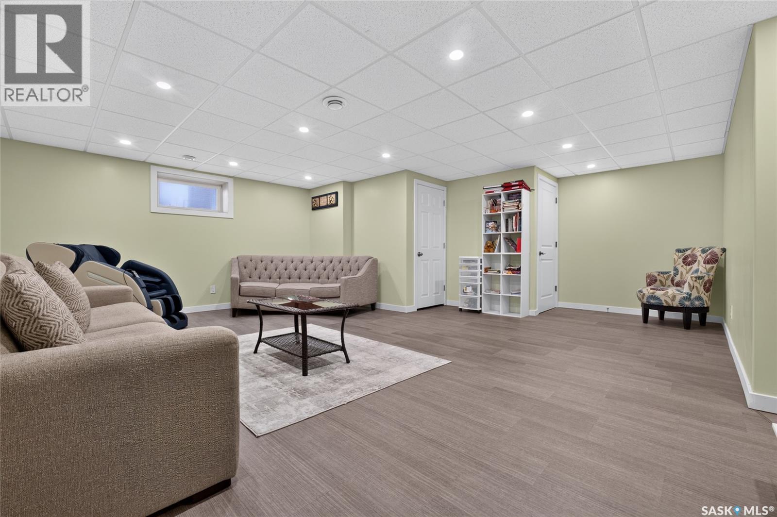 2801 Ridgway AVENUE - 26