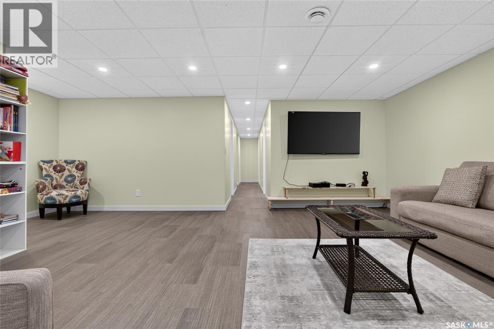 2801 Ridgway AVENUE - 27