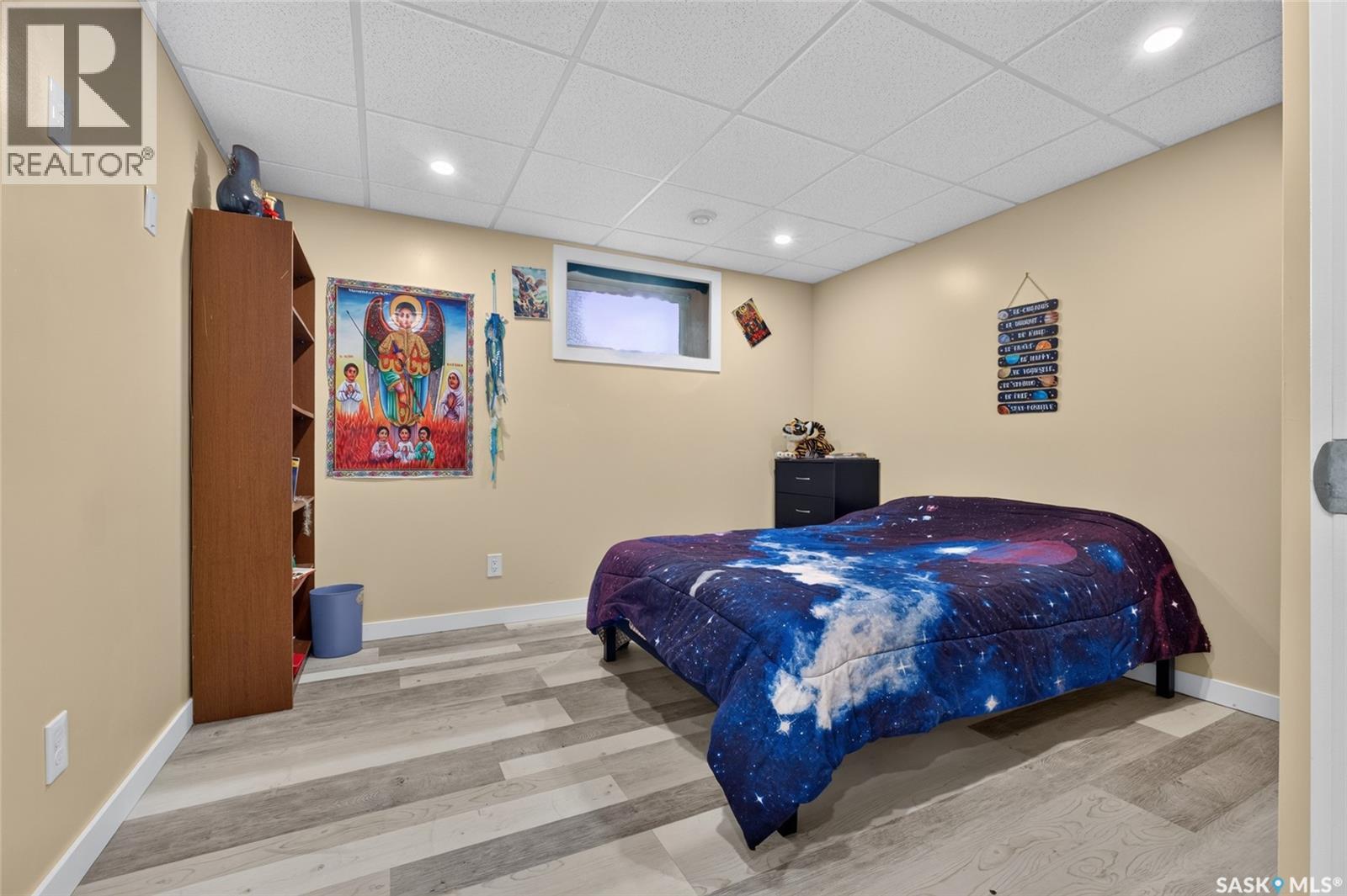 2801 Ridgway AVENUE - 30