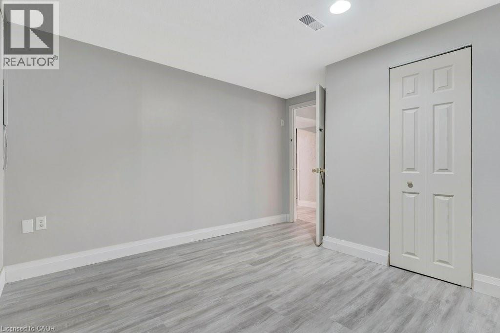 175 JANEFIELD Avenue - 35